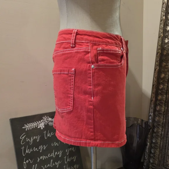 Refuge Denim - Red Denim Mini Skirt. Sz Med. EUC! - Picture 3 of 7